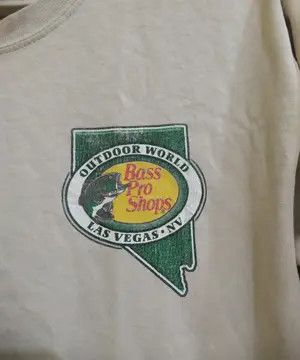 Vintage Bass Pro Shops Vintage Deer Graphic T-Shirt Size US M / EU 48-50 / 2 - 6 Thumbnail