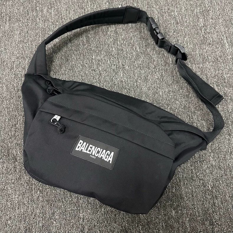 Balenciaga Balenciaga FW21 SportyB One-Piece Jacket with Embroidered L Size US XS / EU 42 / 0 - 7 Thumbnail
