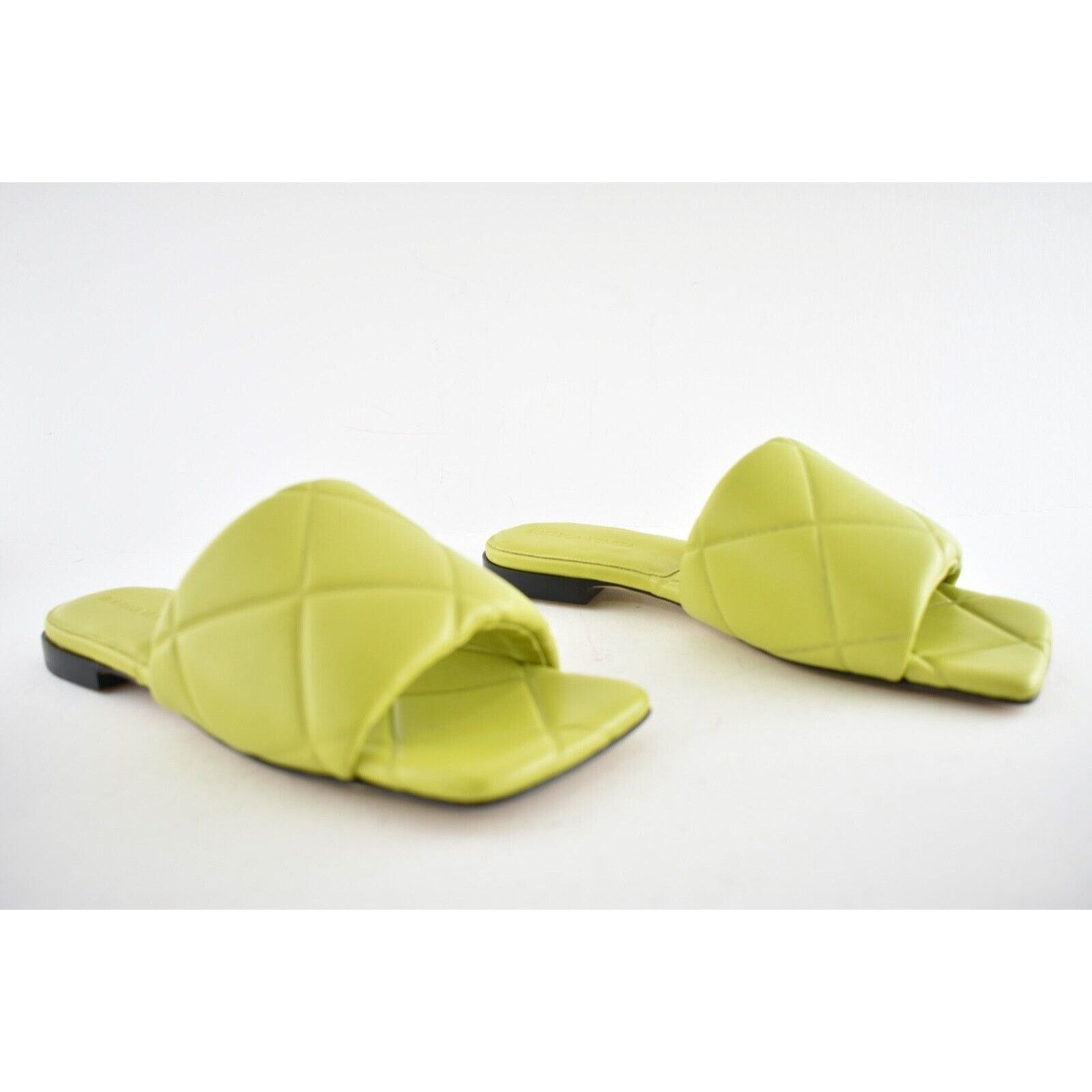 Bottega Veneta Bottega Veneta BV Lido Kiwi Green Padded Leather Quilted Size US 6 / IT 36 - 4 Thumbnail