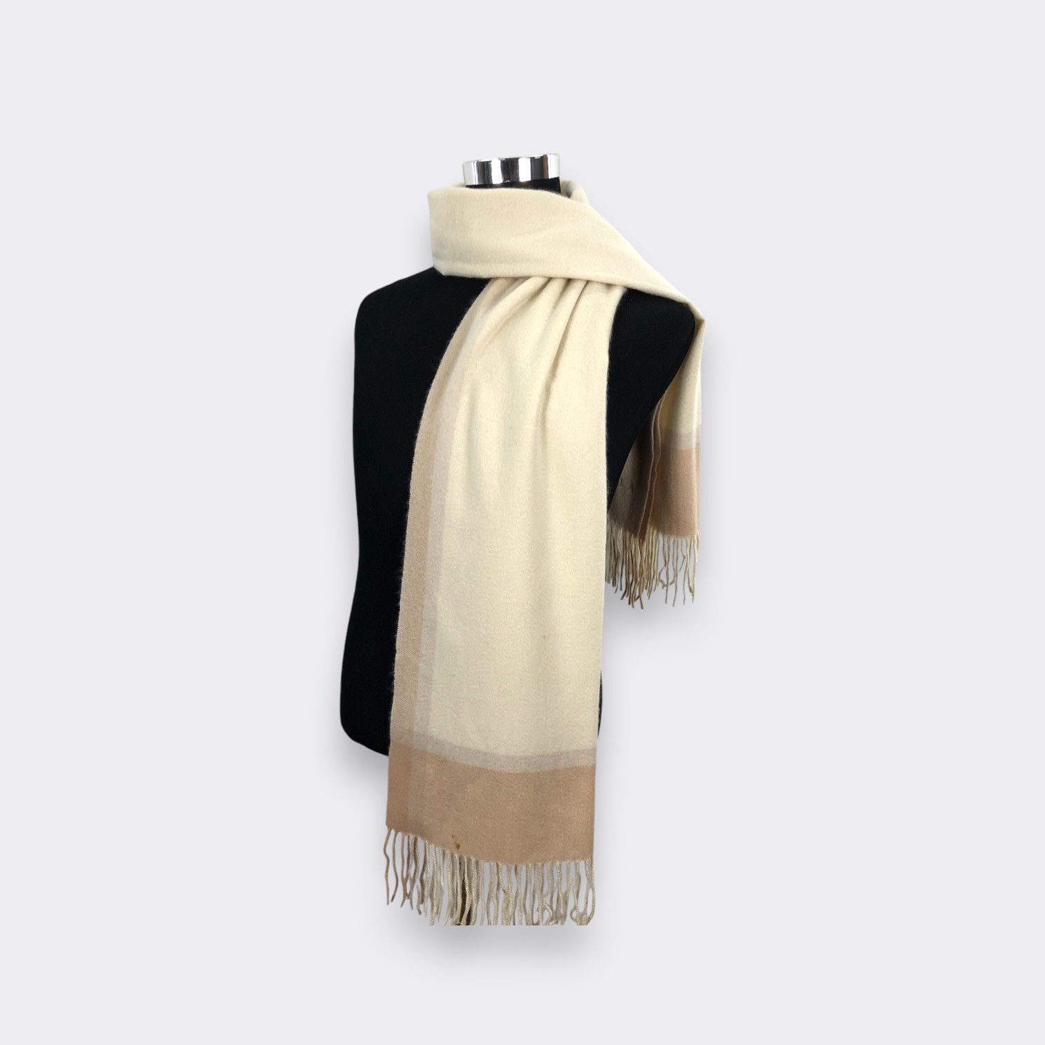 Furla × Vintage Vintage Furla Scarf Muffler MF108 Size ONE SIZE - 1 Thumbnail