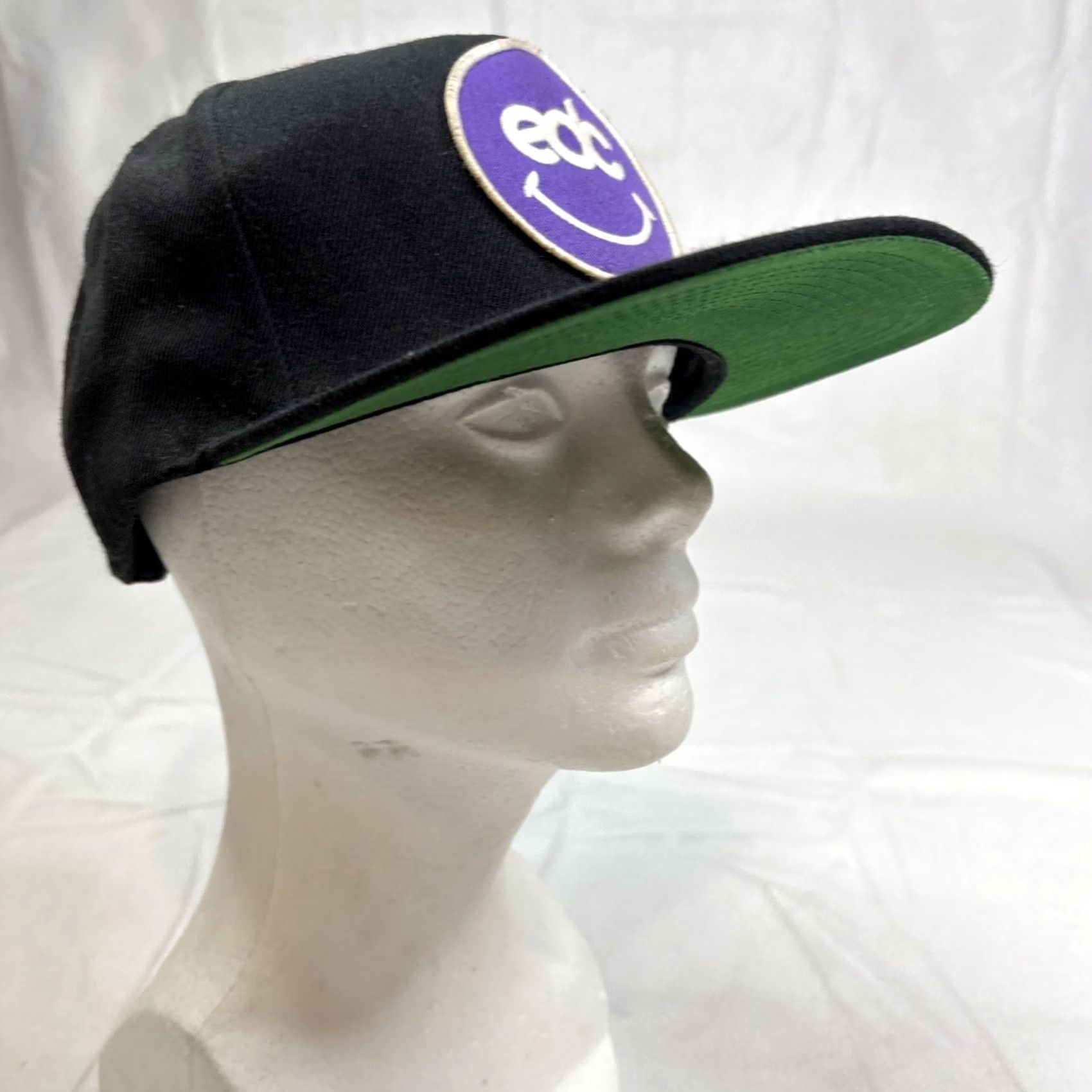 Vintage Insomniacs EDC Electric Daisy Carnival Hat Flat Brim Adjustable Black Patch Snapback One Size Mens Size ONE SIZE - 2 Thumbnail