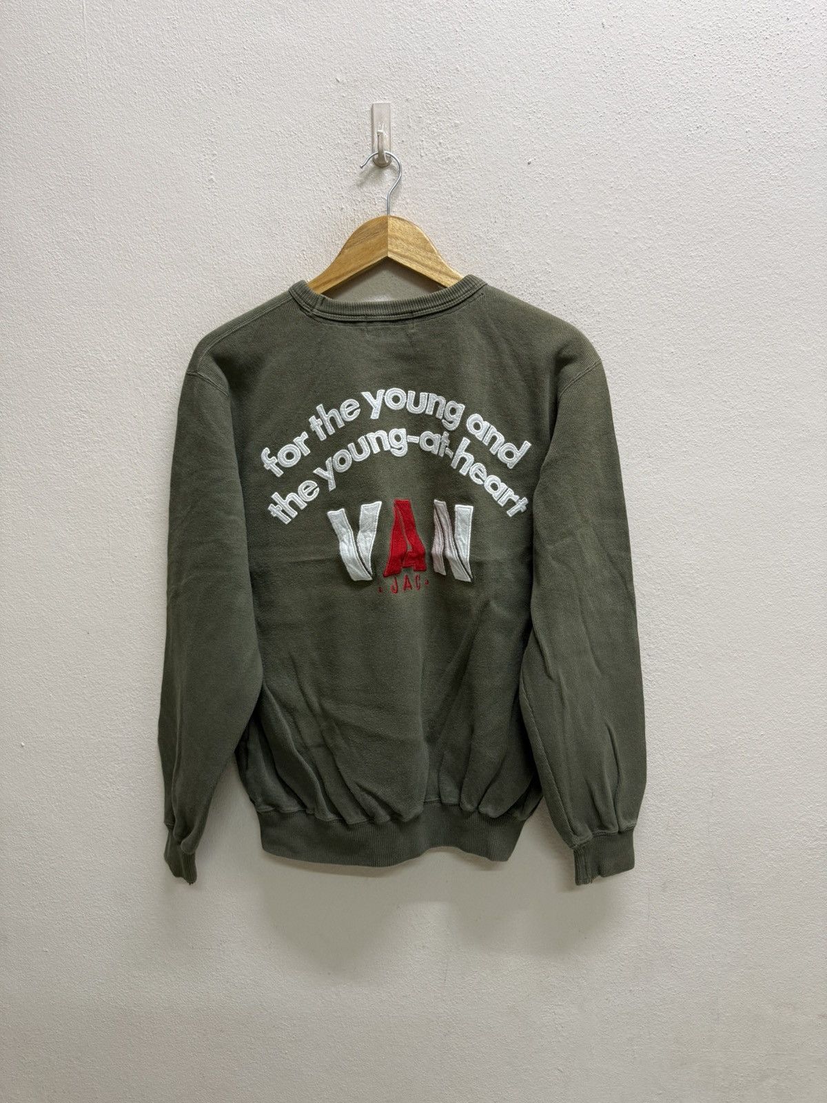Van Vintage 90s VanJac fortheyoung embroidery Biglogo Sweatshirt Size US M / EU 48-50 / 2 - 18 Thumbnail