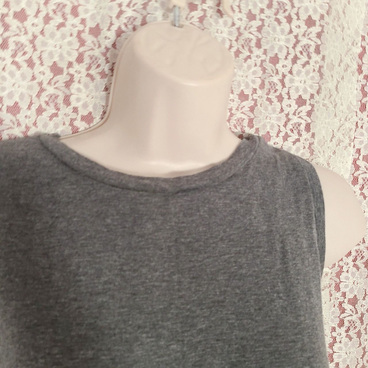 Banana Republic Banana republic gray knit sleeveless top size medium petite Size M / US 6-8 / IT 42-44 - 4 Thumbnail