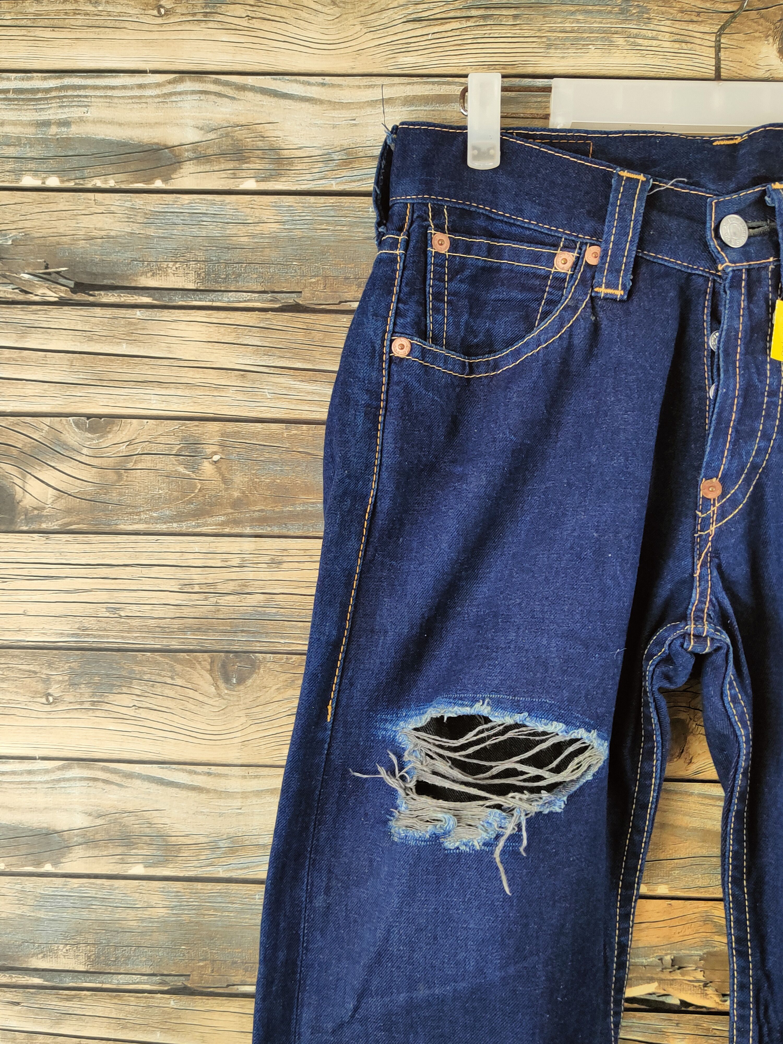 Levi's DL Levi's Dark Blue Distressed Ripped Jeans #46-966 Size US 31 - 3 Thumbnail