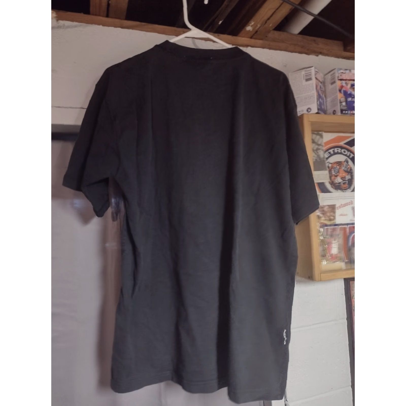 Vintage VINTAGE Acme Looney Tunes T-Shirt Mens Large Black Road Runner Coyote Embroidered 90s Size US L / EU 52-54 / 3 - 6 Thumbnail