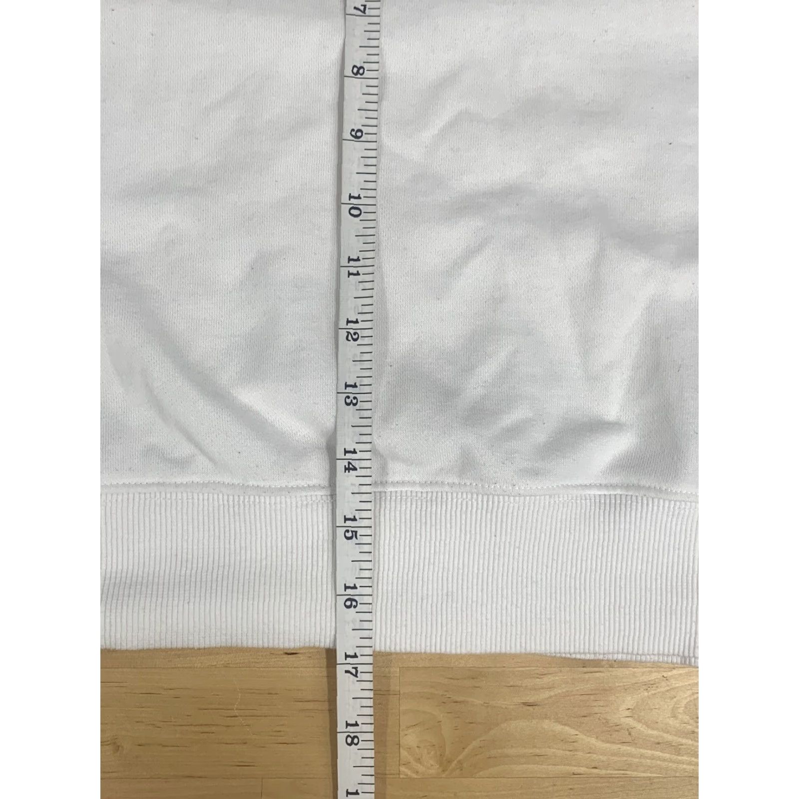 Tommy Hilfiger VINTAGE Tommy Hilfiger White Sweatshirt L Distressed Worn 90s Style Pullover Sweater Cotton Blend Hip Hop Mens Size L / US 10 / IT 46 - 7 Thumbnail