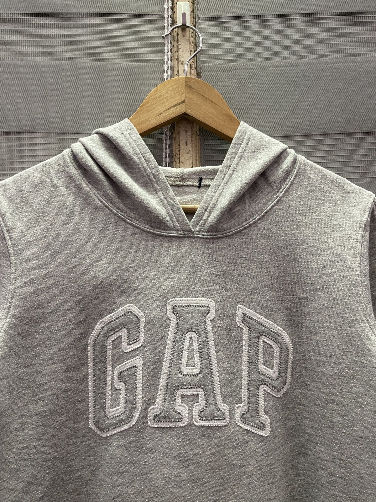 Gap × Vintage Vintage Y2K Gap Spellout Hoodie Size US M / EU 48-50 / 2 - 3 Thumbnail