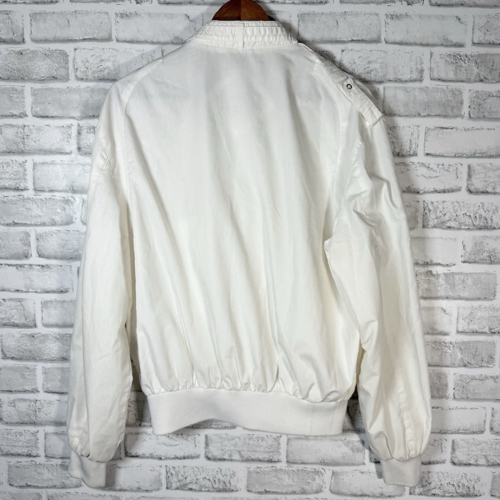 Members Only VTG Members Only White Polyester Blend Full Zip CAFE BOMBER STYLE Jacket MENS 40 Size US XXS / EU 40 - 5 Thumbnail