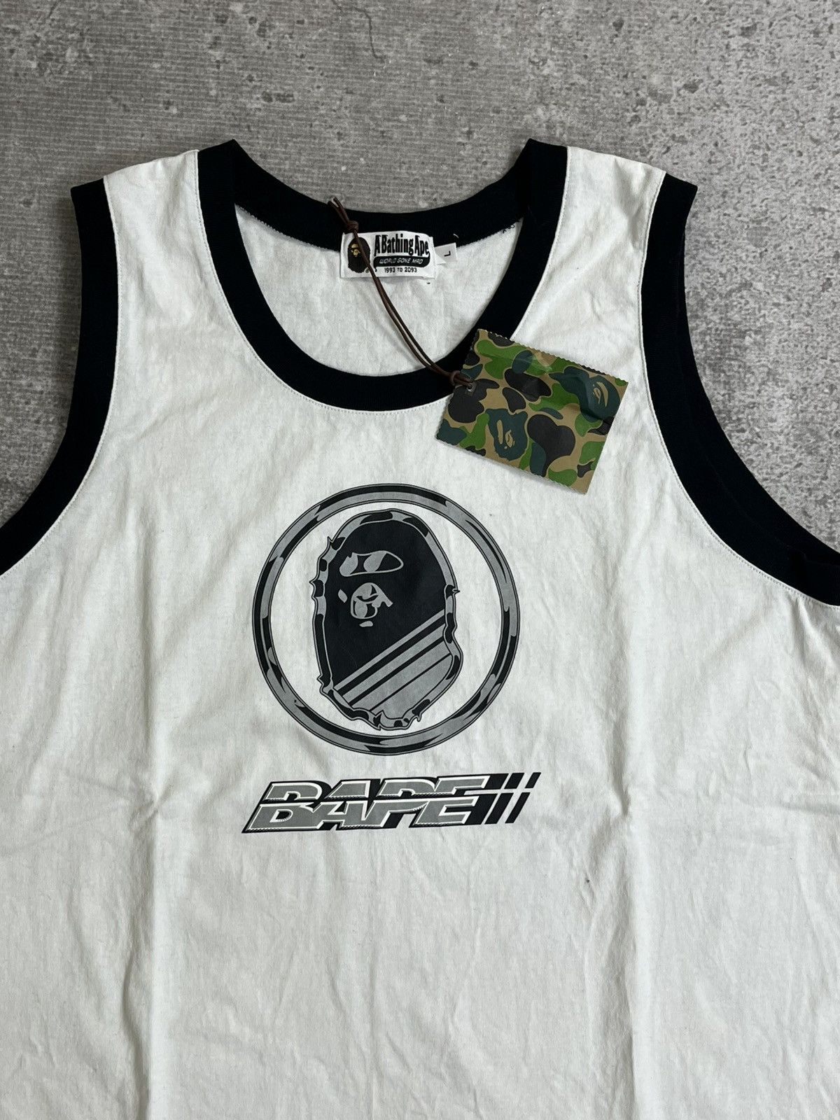 Bape BAPE White Reflective Graphic Tank Top Size US L / EU 52-54 / 3 - 2 Thumbnail