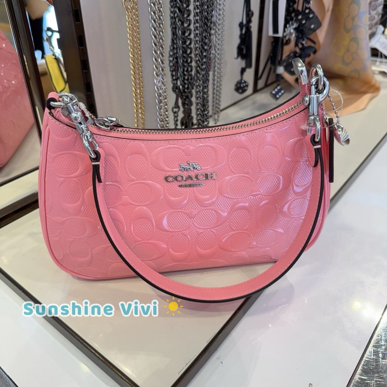 Coach NWT Coach CDA98 Teri Shoulder Bag Leather Heart Charm Pink Size ONE SIZE - 1 Thumbnail