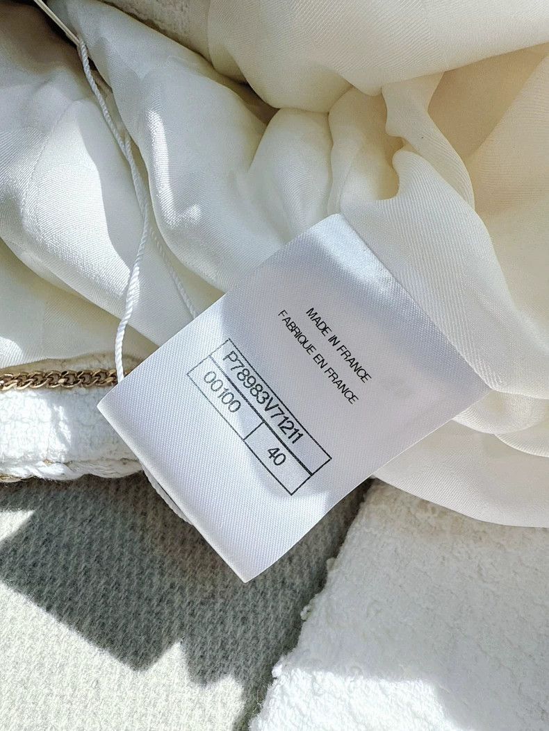 Chanel Chanel 25p spring and summer preview white pearl rolled ed Size S / US 4 / IT 40 - 7 Thumbnail