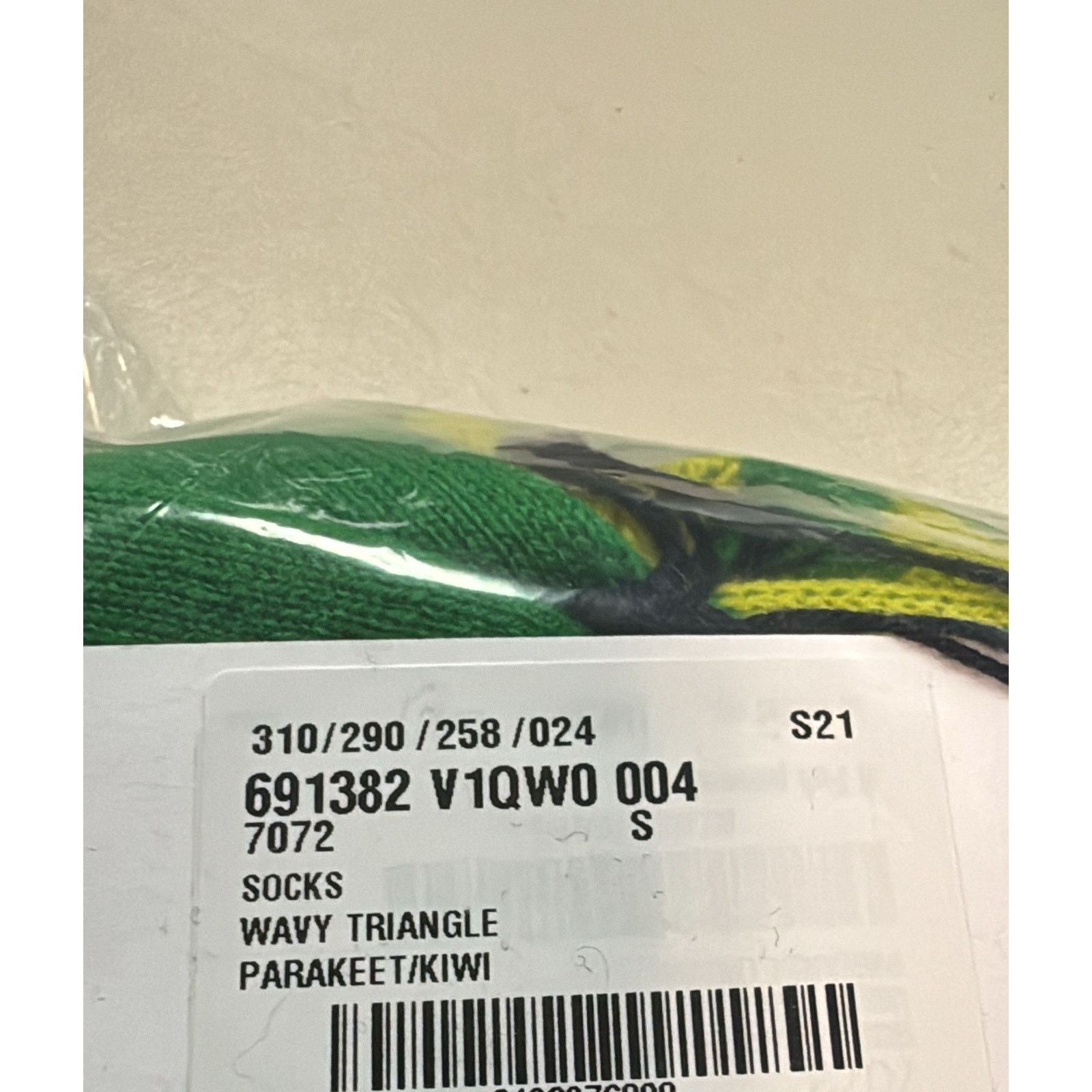 Bottega Veneta o1rshd1 Size: S / Socks Cashmere Wavy Triangle Green/Yellow Size ONE SIZE - 8 Thumbnail