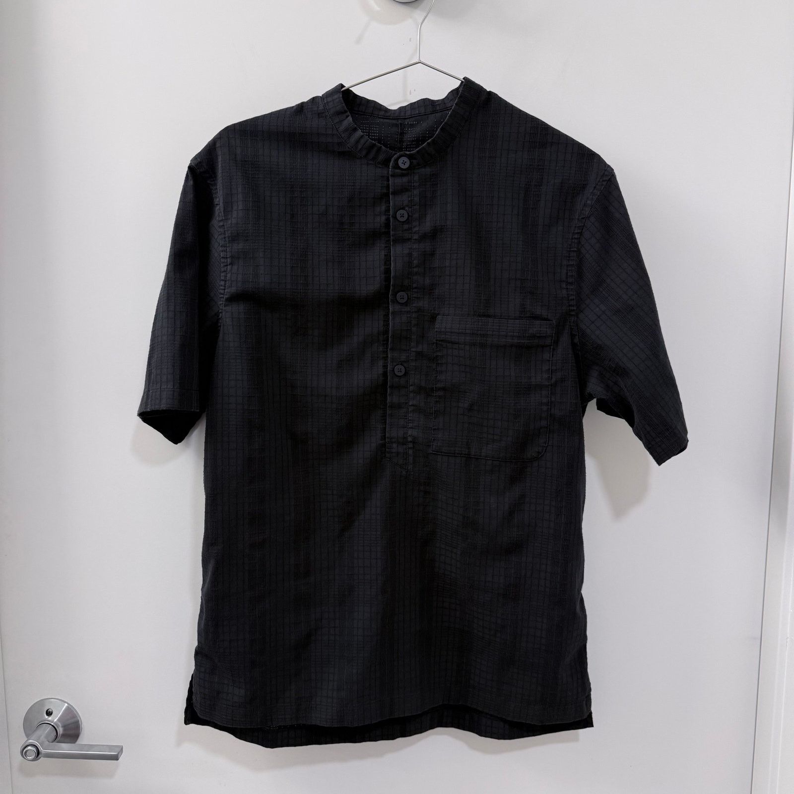 Lululemon down to the wire grid henley | Black Small