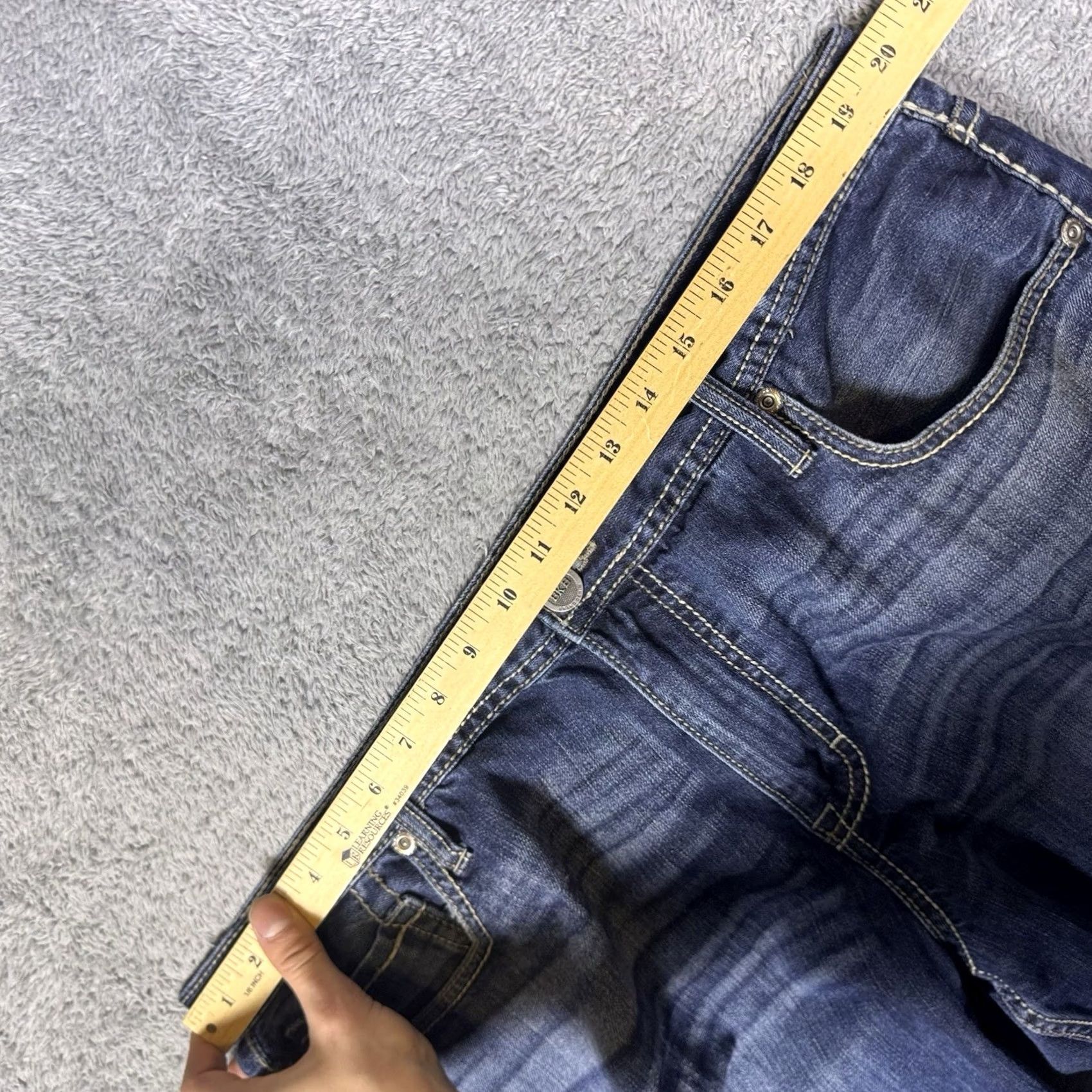 Vintage BKE Tyler Jeans Men 40R Dark Whisker Buckle Utility Wide Leg Baggy 100% Cotton Size US 40 / EU 56 - 7 Thumbnail