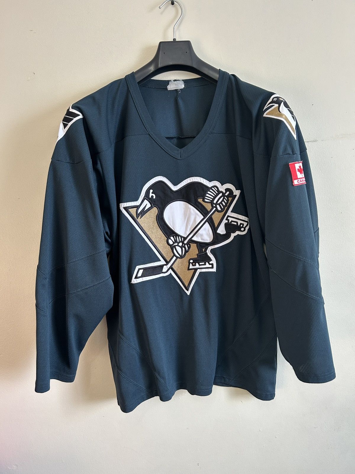 NHL × Vintage Vintage Pittsburgh Penguins Practice/ Warm up NHL Jersey Size US M / EU 48-50 / 2 - 4 Thumbnail