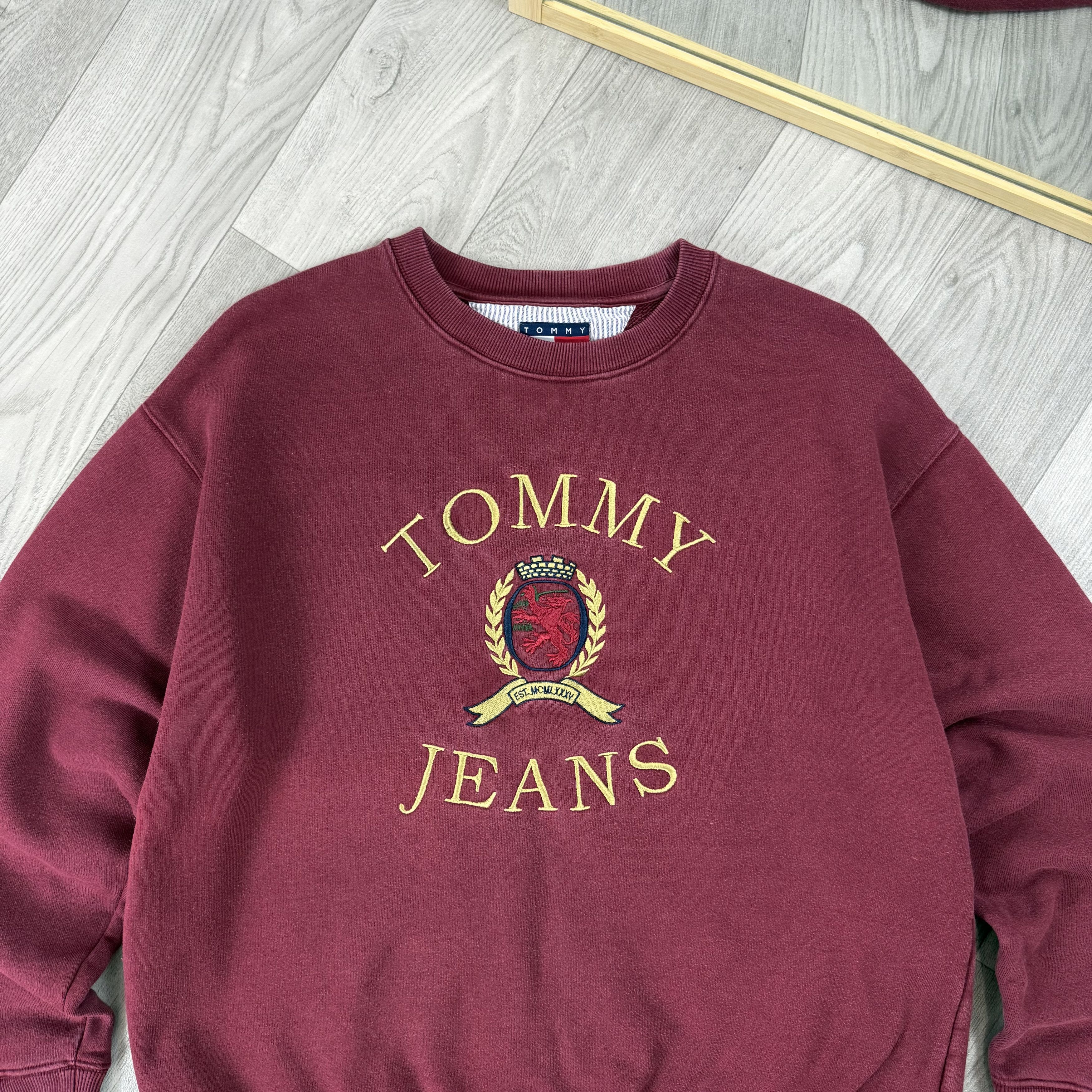 Tommy Jeans Tommy Jeans 90s Embroidered Crewneck Sweatshirt Size US XL / EU 56 / 4 - 6 Thumbnail