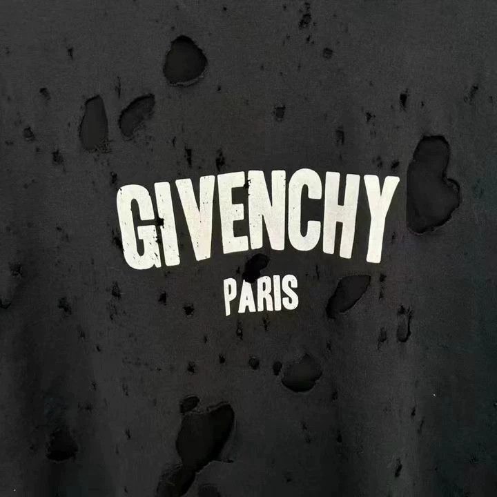 Givenchy Givenchy Big Hole Short Sleeve, size L Size US L / EU 52-54 / 3 - 3 Thumbnail