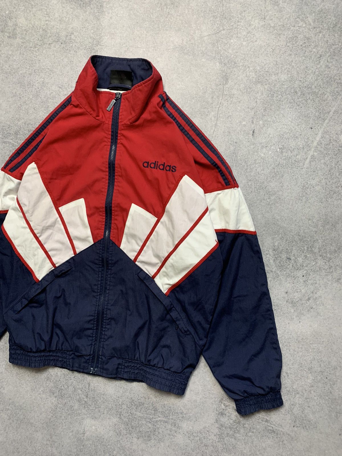 Vintage Vintage Adidas Tracksuit Nylon Drill Y2K jacket Size US M / EU 48-50 / 2 - 3 Thumbnail