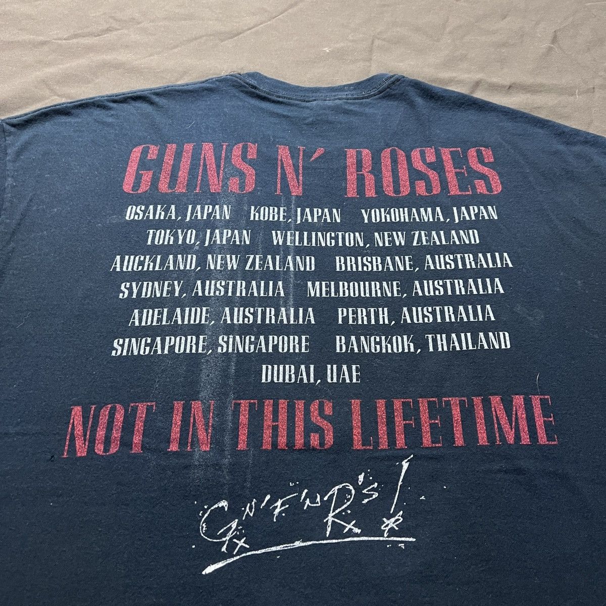 Band Tees 2017 Guns N' Roses Tour Promo Tee 2XL Size US XXL / EU 58 / 5 - 9 Thumbnail