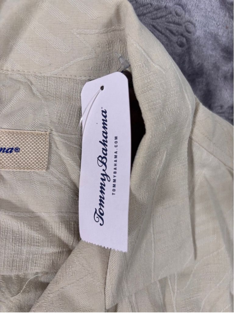 Tommy Bahama Men's Tommy Bahama Beige Button-Down Shirt Size M Size US L / EU 52-54 / 3 - 9 Thumbnail