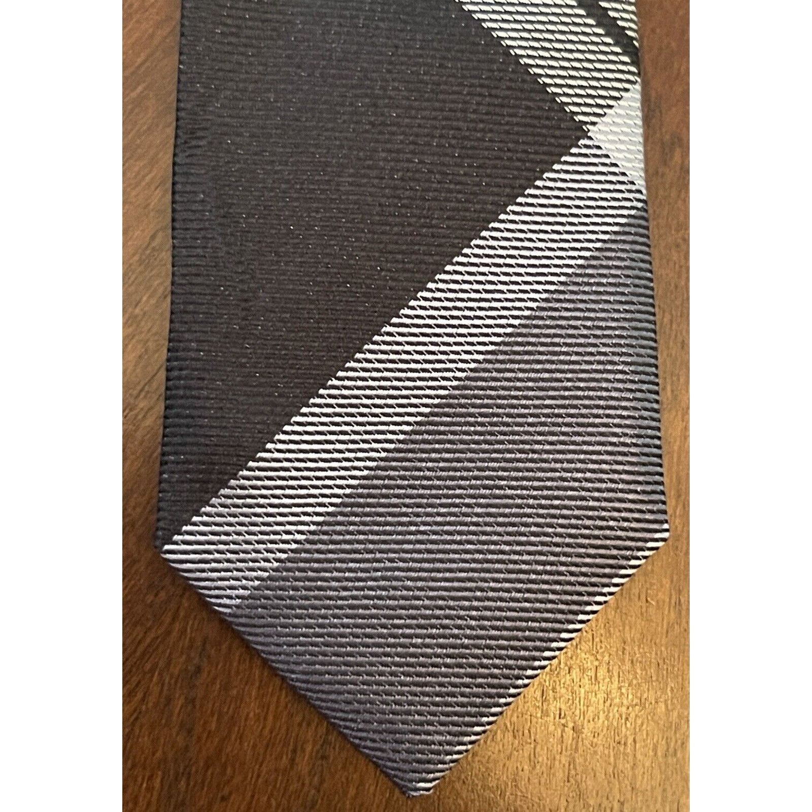 Kenneth Cole Kenneth Cole Reaction Black Gray 100% Silk Made In China Size ONE SIZE - 6 Thumbnail