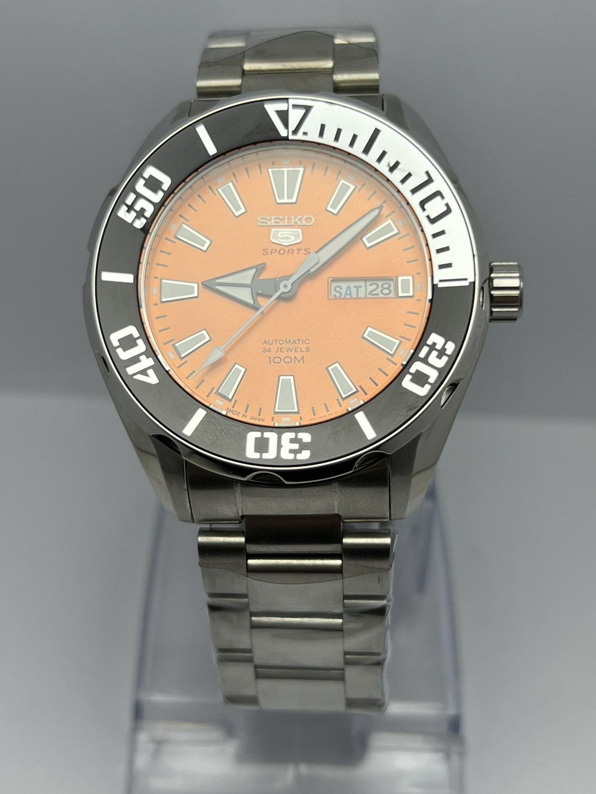 Seiko Seiko Sports Automatic Directional Bazel Day/Date Japan Size 44 - 24 Thumbnail