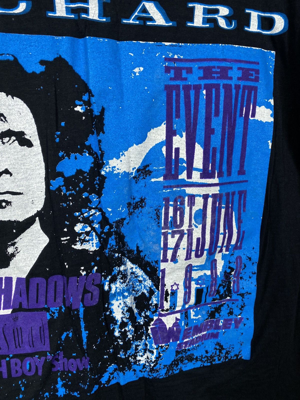 Band Tees 🎸Vintage 1989 T-Shirt Cliff Richard The Shadows Rock Band🎸 Size US L / EU 52-54 / 3 - 13 Thumbnail