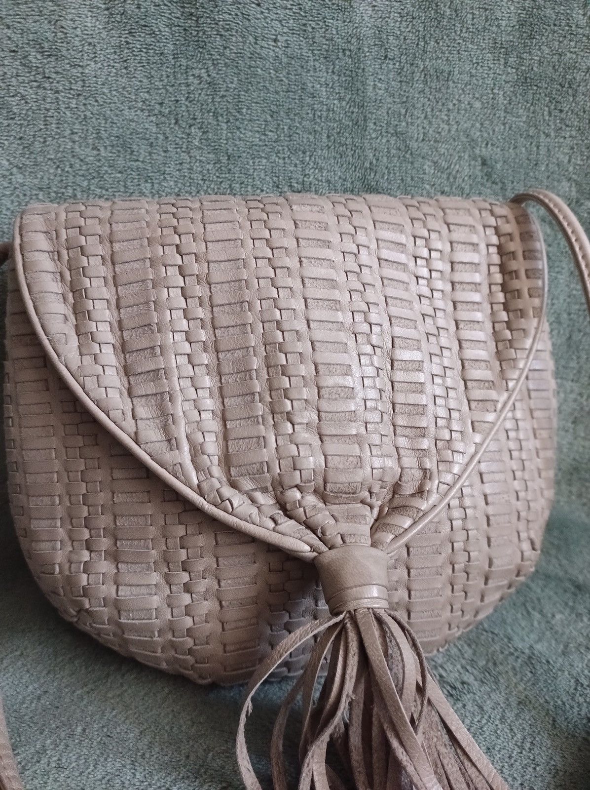 Other COSCI by Gucci Grey Woven Leather Crossbody Shoulder Bag Size ONE SIZE - 2 Thumbnail