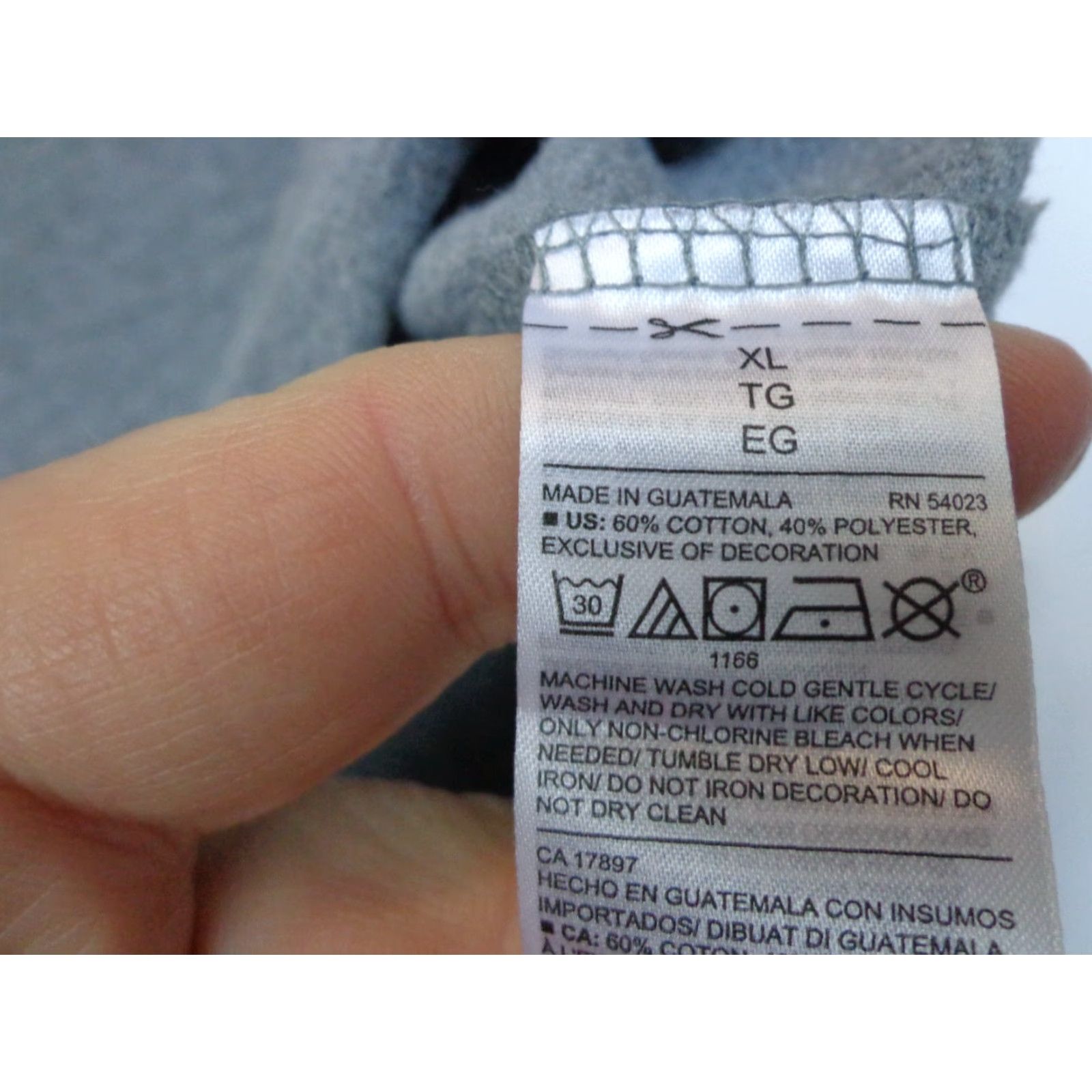 Old Navy Old Navy T-Shirt Gray Graphic Print Crew Neck Short Sleeve XL Unisex Adults Regular Relaxed Fit All Seasons Preshrunk Easy Care 9 To 5 Size US XL / EU 56 / 4 - 4 Thumbnail