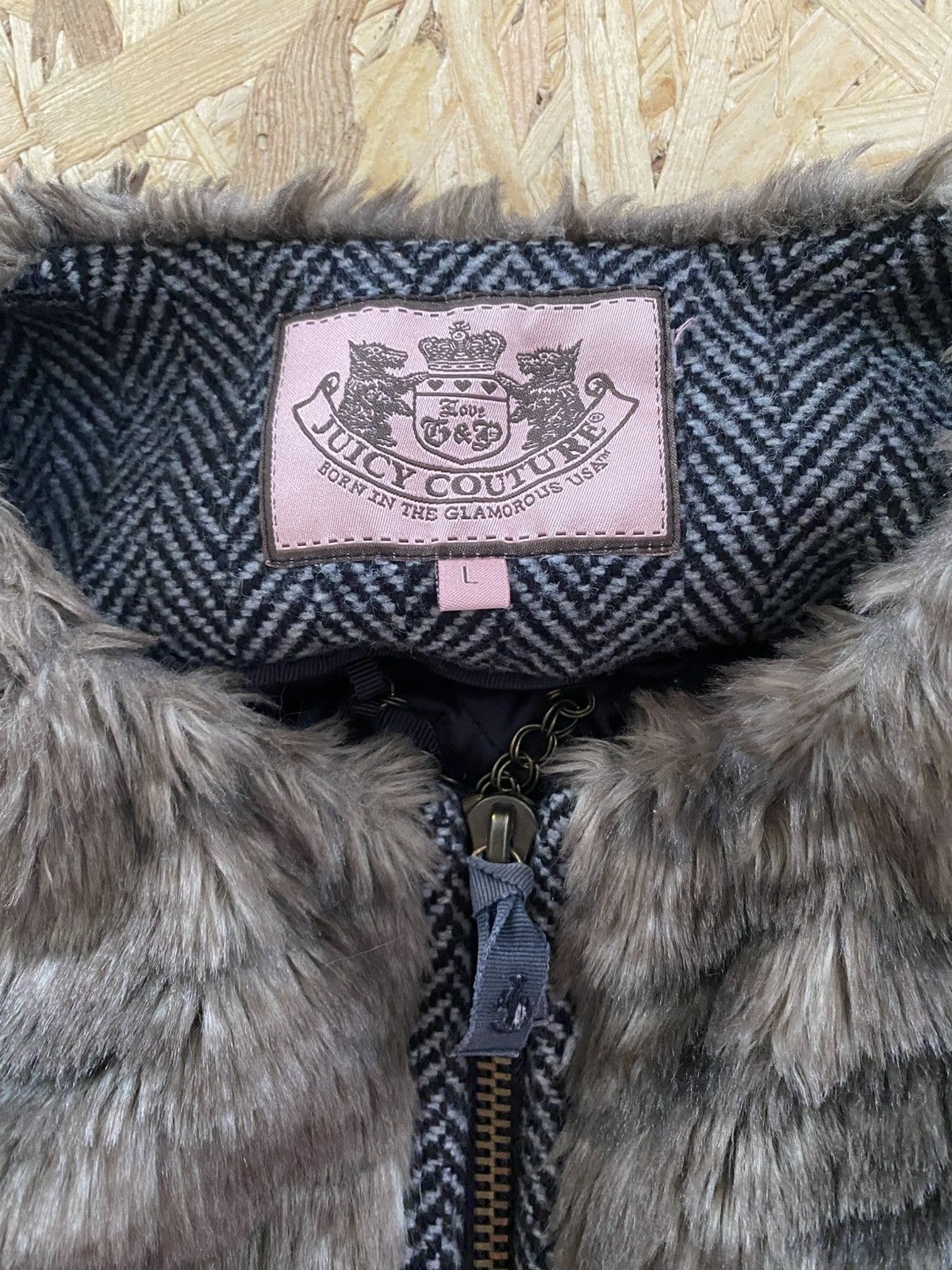 Juicy Couture Juicy Couture Fur Faux Luxury Coat Jacket Y2K 2000’s Size L / US 10 / IT 46 - 2 Thumbnail