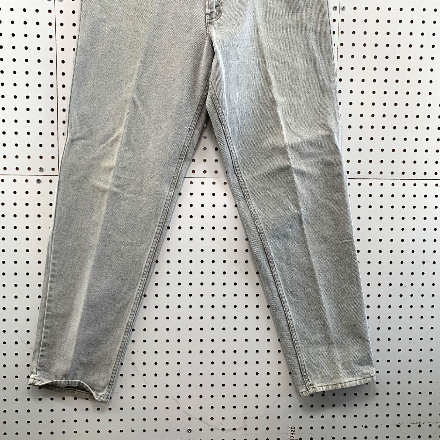 Levi's VINTAGE Levi's 550 Gray Denim Jeans Mens 35x31.5 Straight Made USA Jeans Size US 35 - 5 Thumbnail