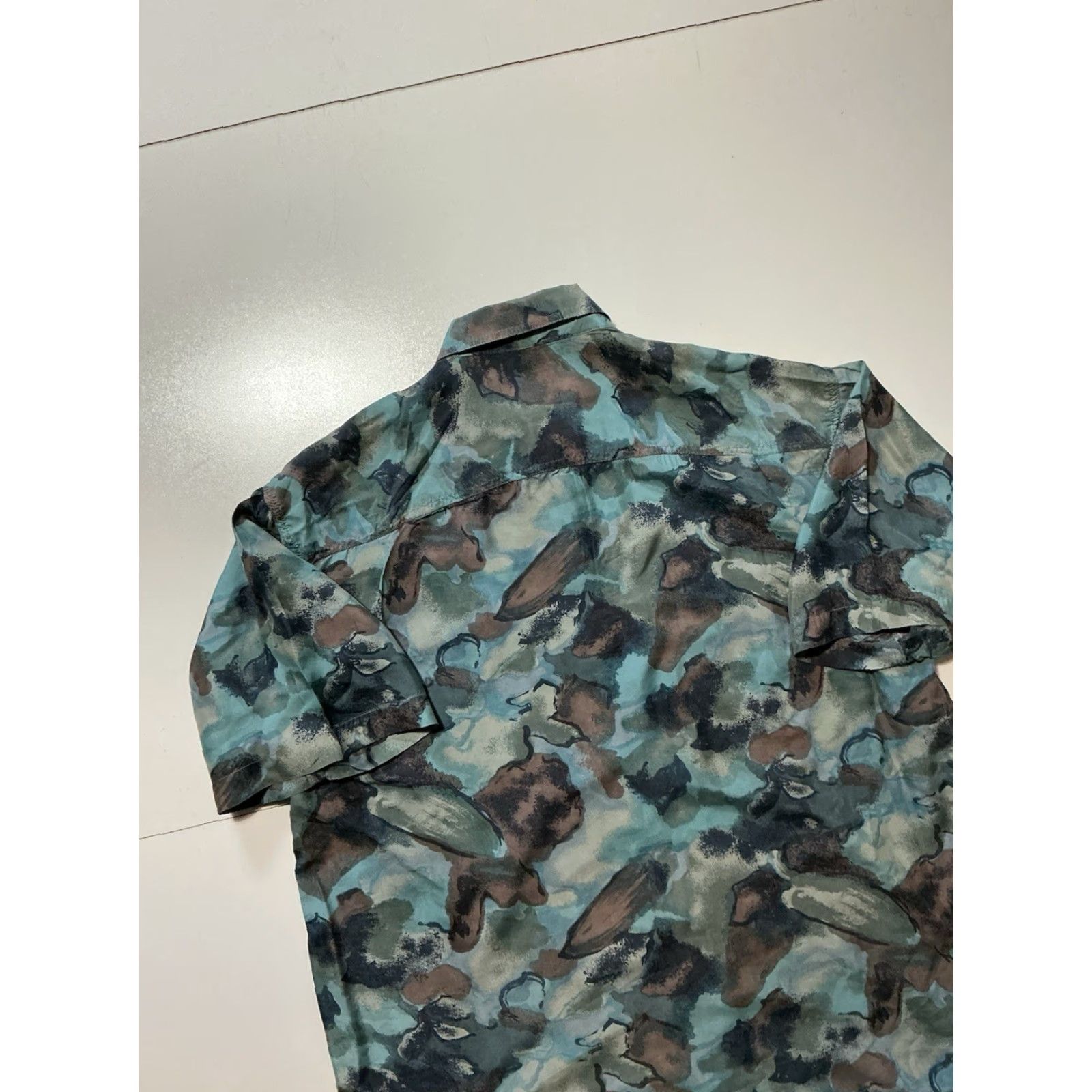 Vintage VINTAGE Se Jolie 100% Silk Shirt LG Large 1990s Print Abstract Button Front S/S Shirt Womens Size US L / EU 52-54 / 3 - 4 Thumbnail