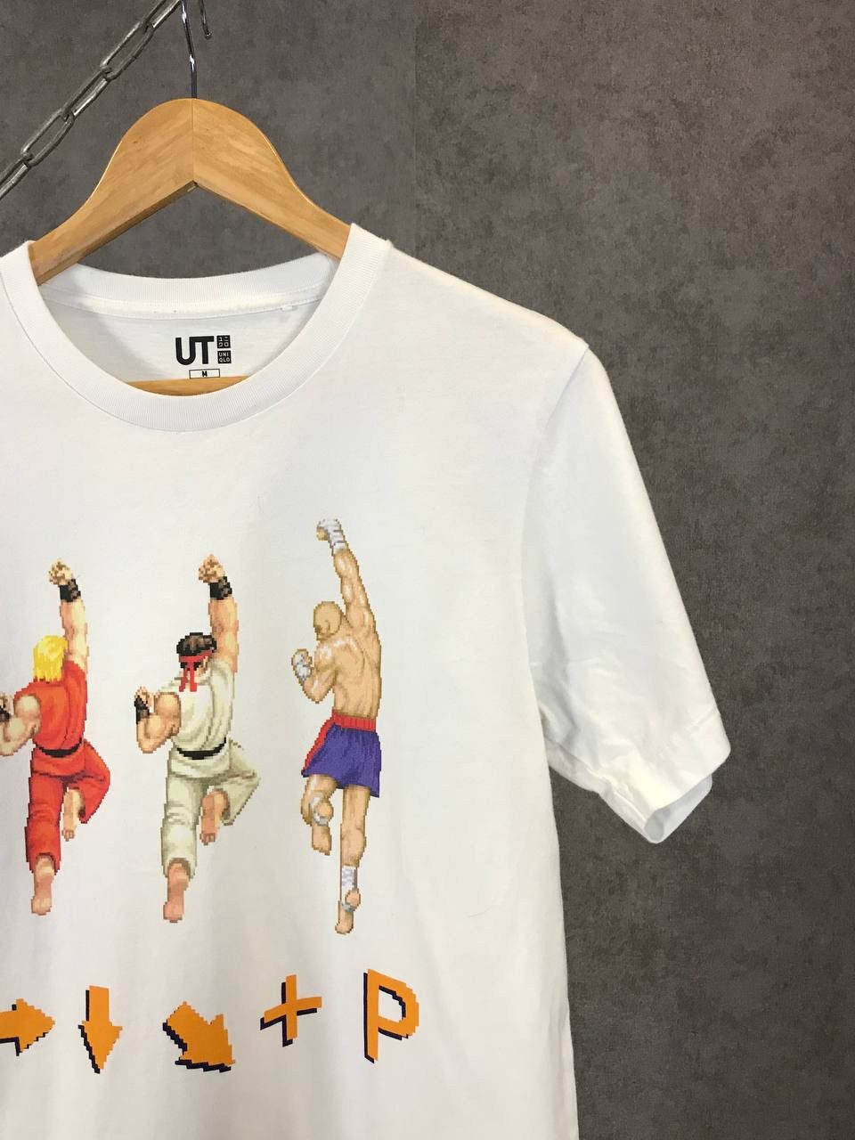 Uniqlo Uniqlo x CAPCOM anima Japanese game tee Size US S / EU 44-46 / 1 - 2 Thumbnail