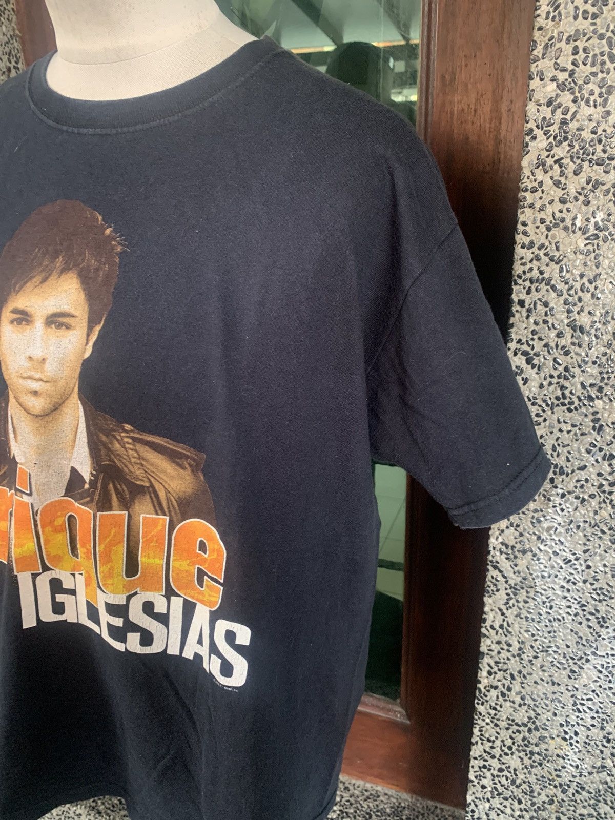 Vintage Vintage Enrique Iglesias Tour Latin Pop T shirt Size US L / EU 52-54 / 3 - 4 Thumbnail