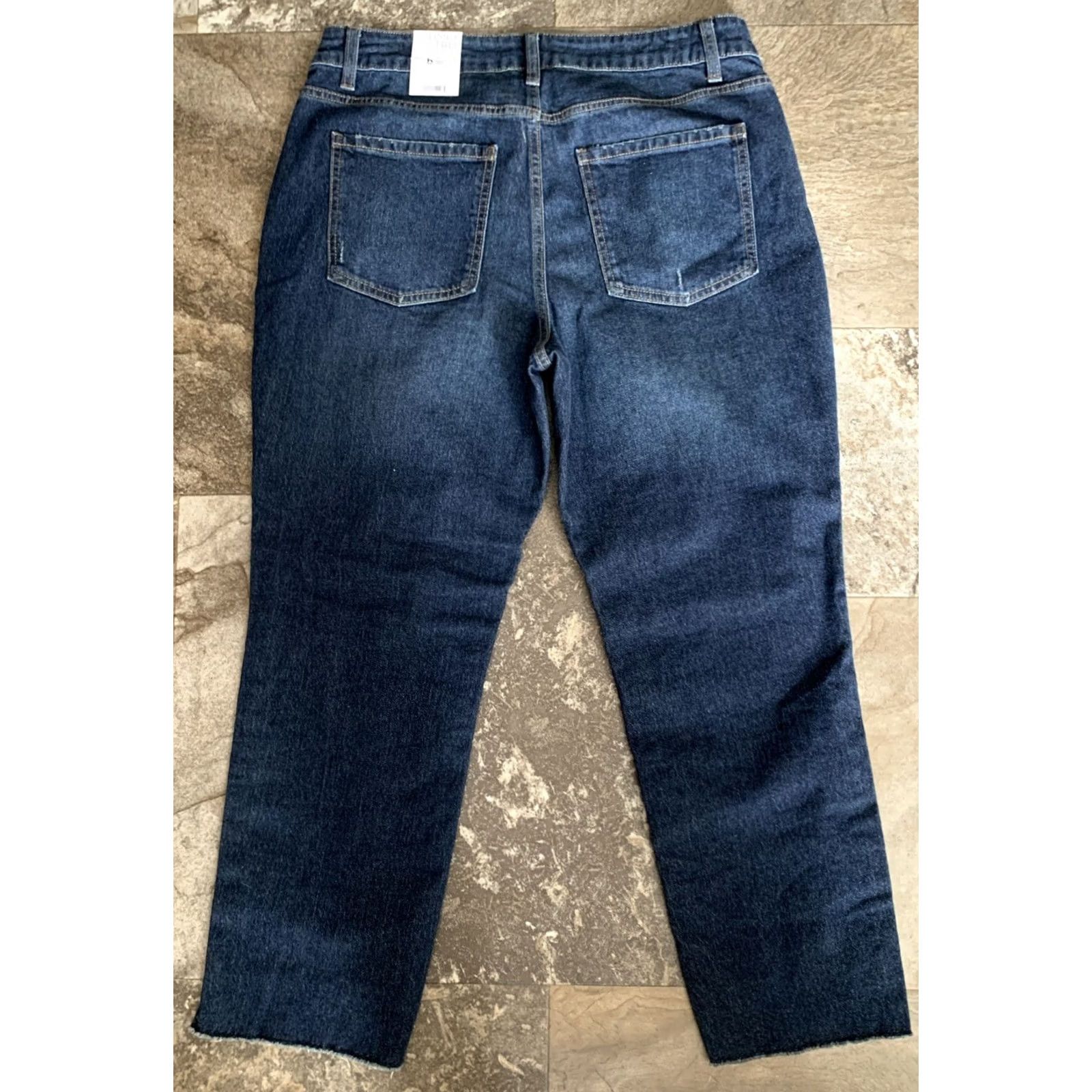 Vintage Time And Tru Jeans Cropped Pants High Rise Dark Blue Cropped Denim Straight Leg 14 Women NWT Stretch Size 36" / US 14 / IT 50 - 8 Thumbnail