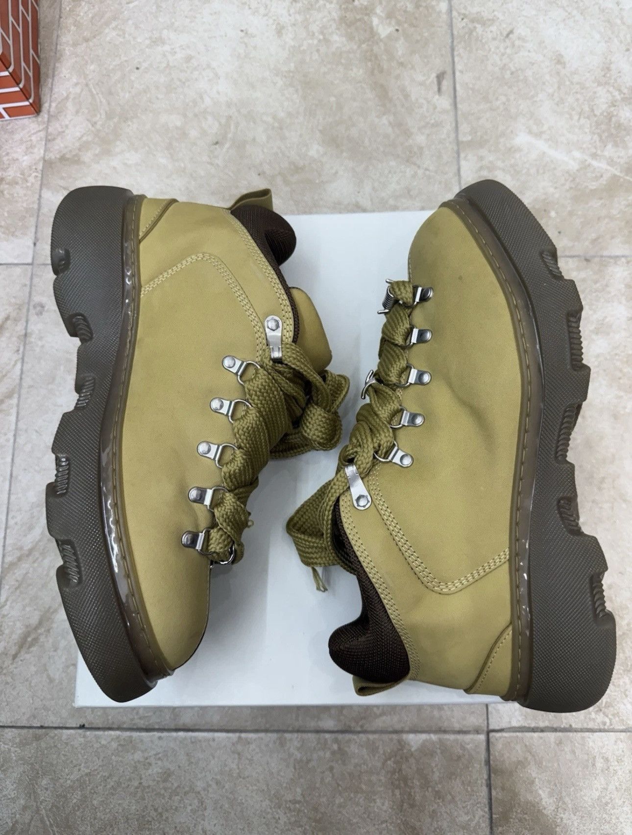 Burberry Trek Nunbuck Boots Size 11us /44eu