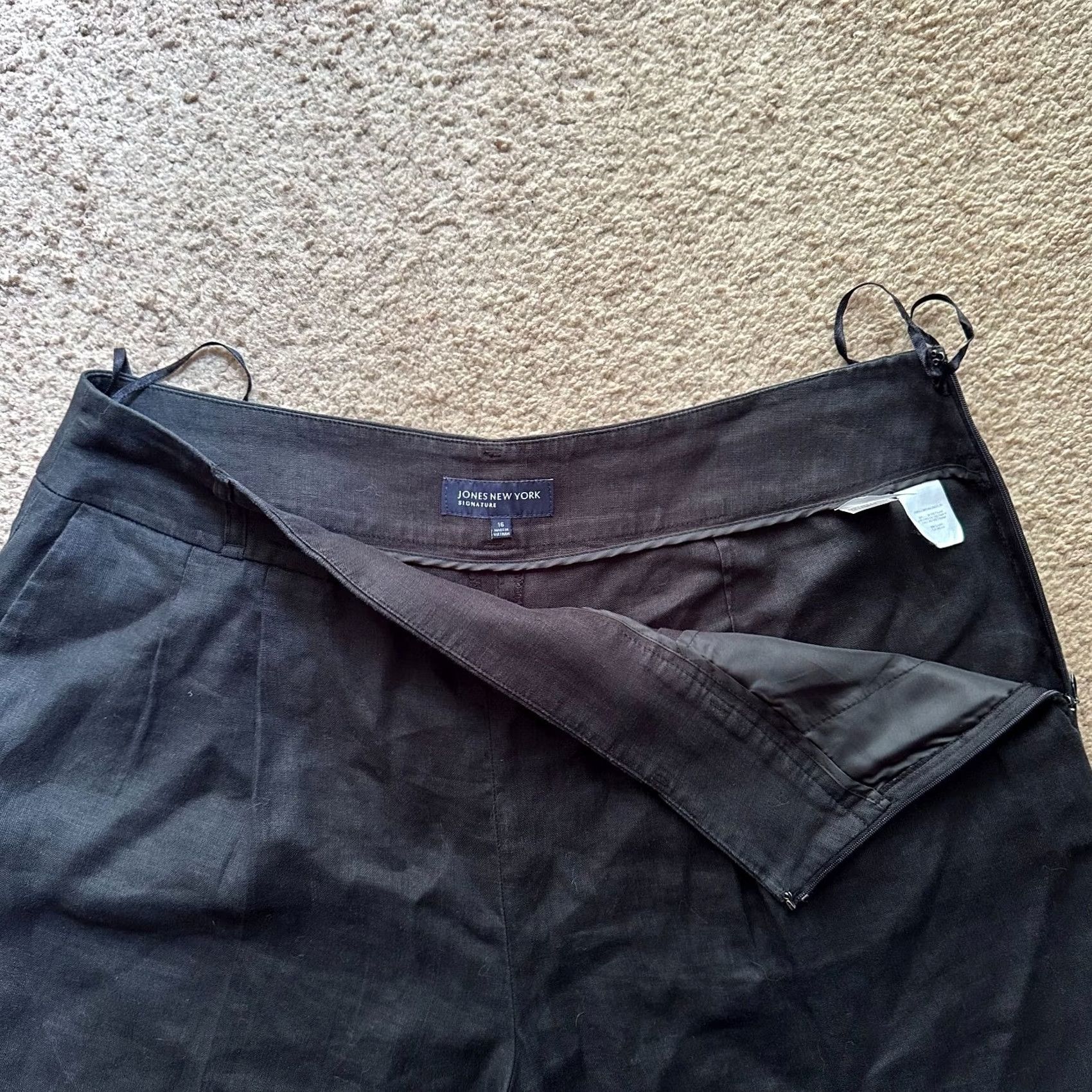 Jones New York Jones New York Pants Womens 16 38x25 Capri 100% Linen Cuffed Black Pockets Size 38" / US 16 / IT 52 - 4 Thumbnail