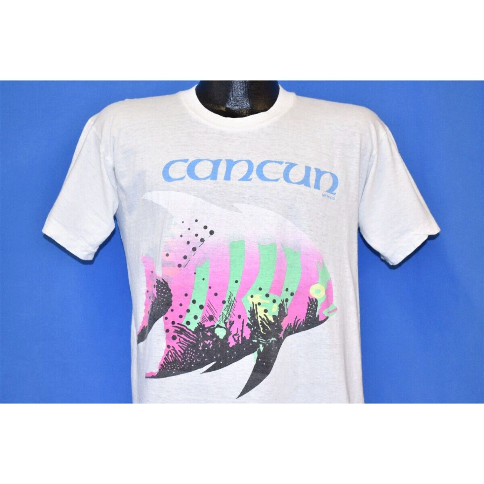 image of Vintage 80's Cancun Mexico Butterflyfish Tropical Reef Fish Marine Neon T-Shirt M in White (Size Me