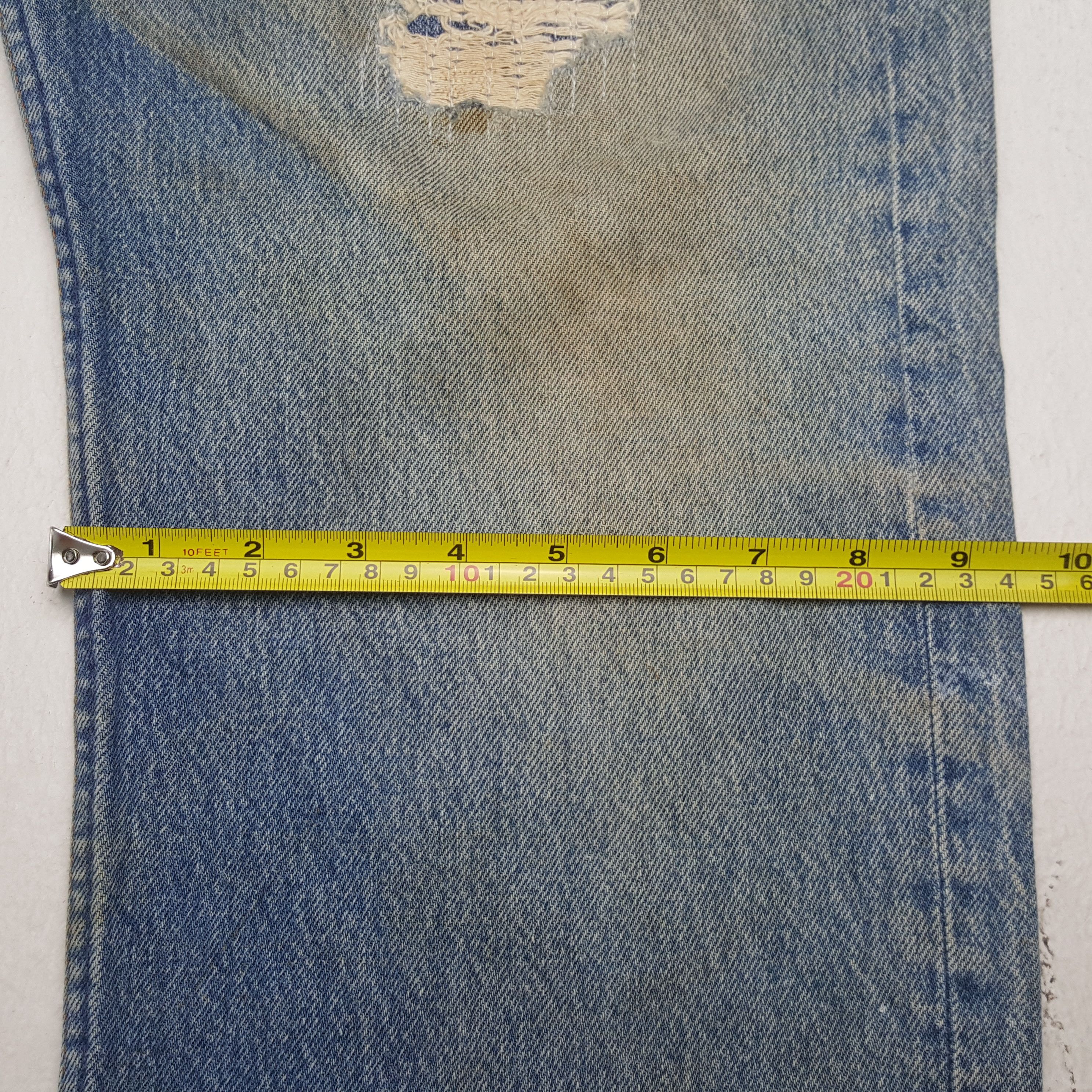 Levi's Vintage 90's Levis 501 Distressed Ripped Denim jeans RR9 Size US 33 - 10 Thumbnail