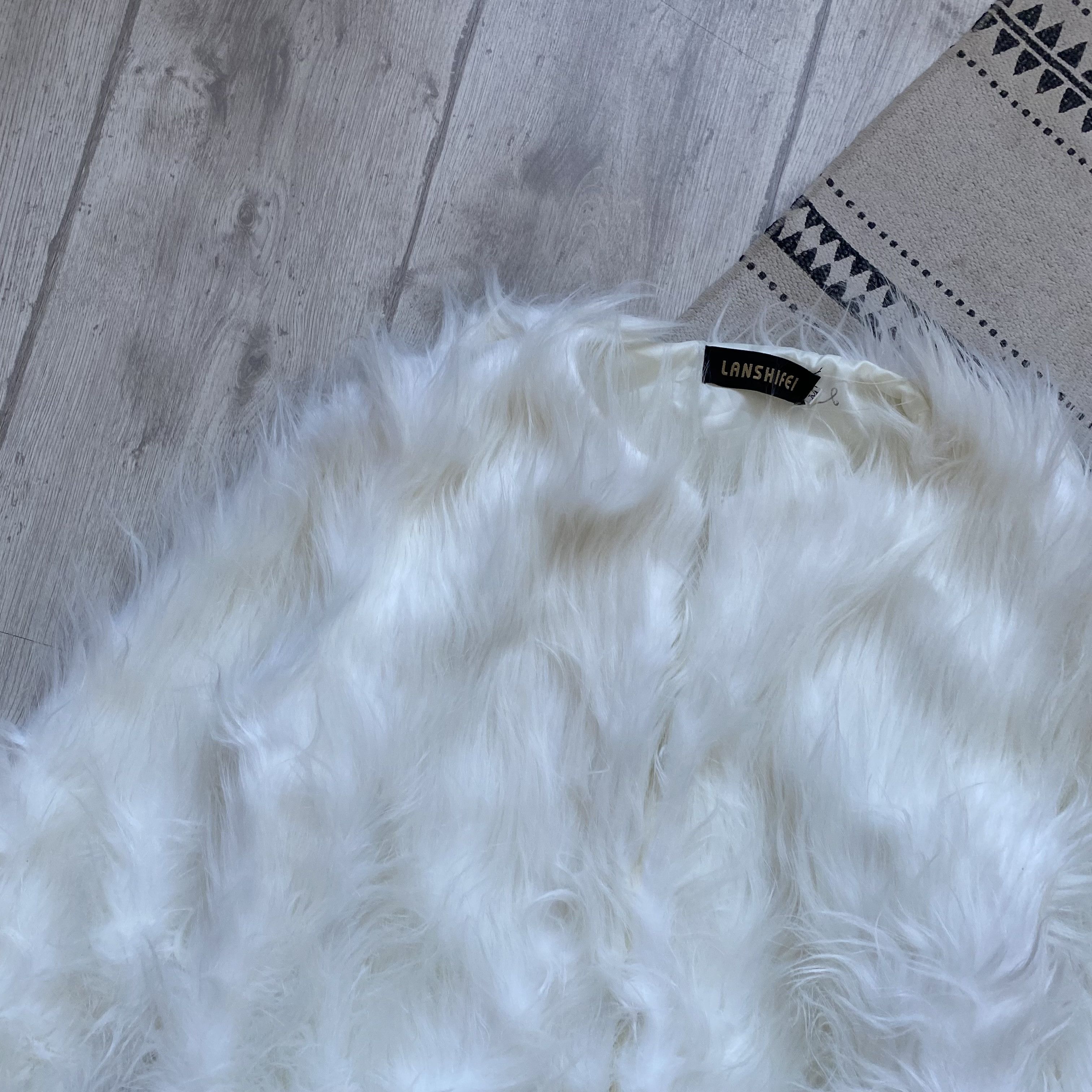 Beauty Beast Y2K Japanese Faux Fur Light Jacket Fluffy Afgan Penny Lane Size M / US 6-8 / IT 42-44 - 3 Thumbnail