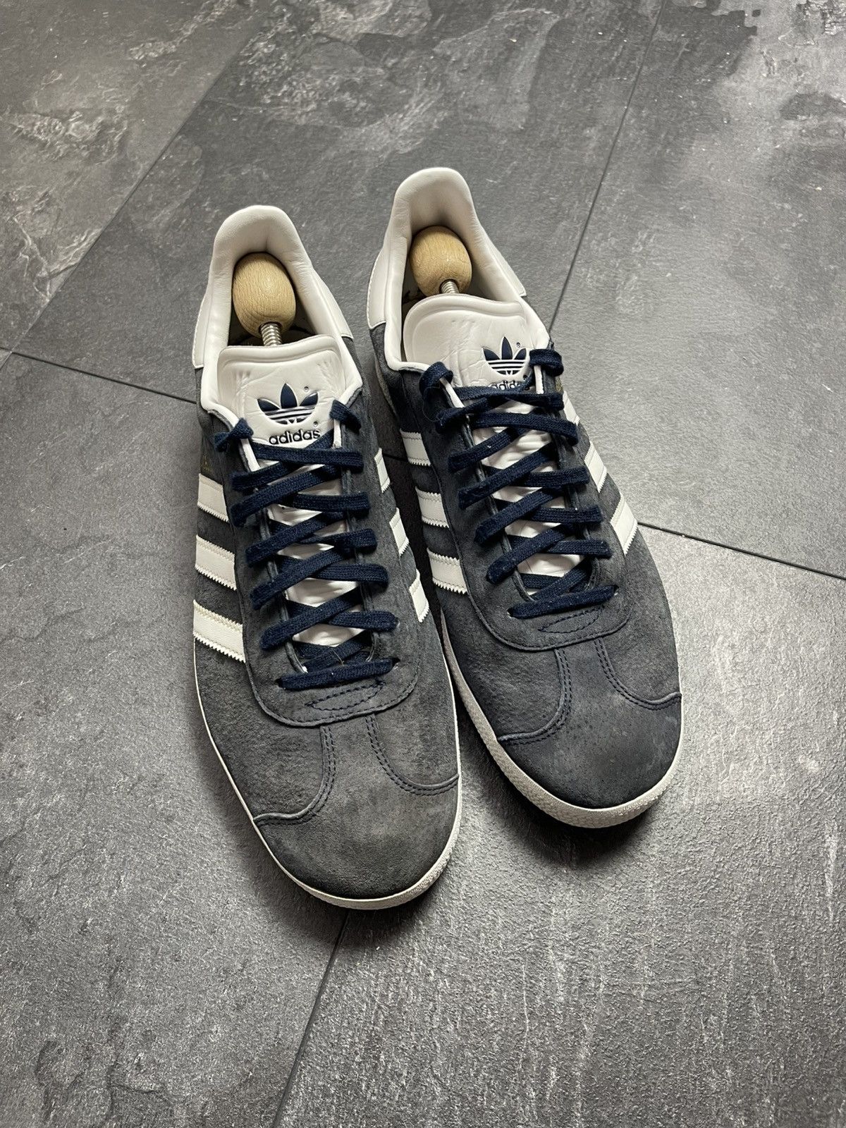 Adidas × Streetwear × Vintage Vintage adidas gazelle rare low top sneakers Size US 10 / EU 43 - 4 Thumbnail