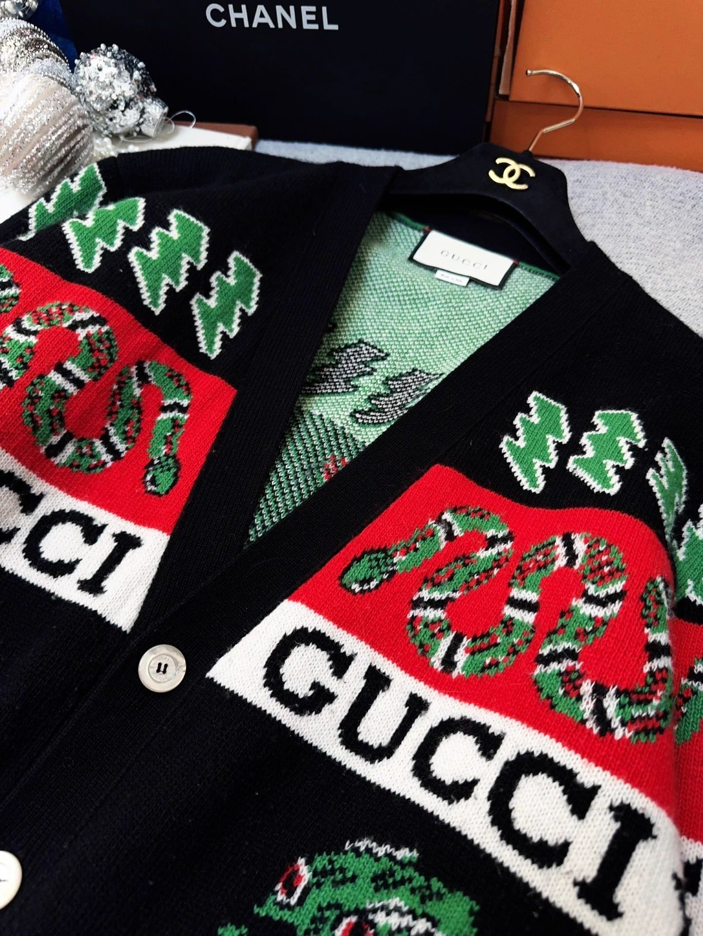 Gucci Gucci Animal Print All Over Knit Cardigan Size M Size M / US 6-8 / IT 42-44 - 4 Thumbnail