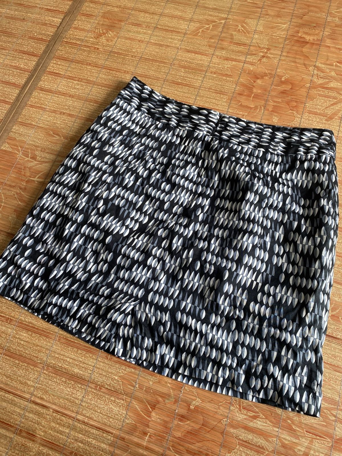 Issey Miyake Japanese mini skirt 3d art styled avantgarde isseymiyake Size 30" / US 8 / IT 44 - 4 Thumbnail