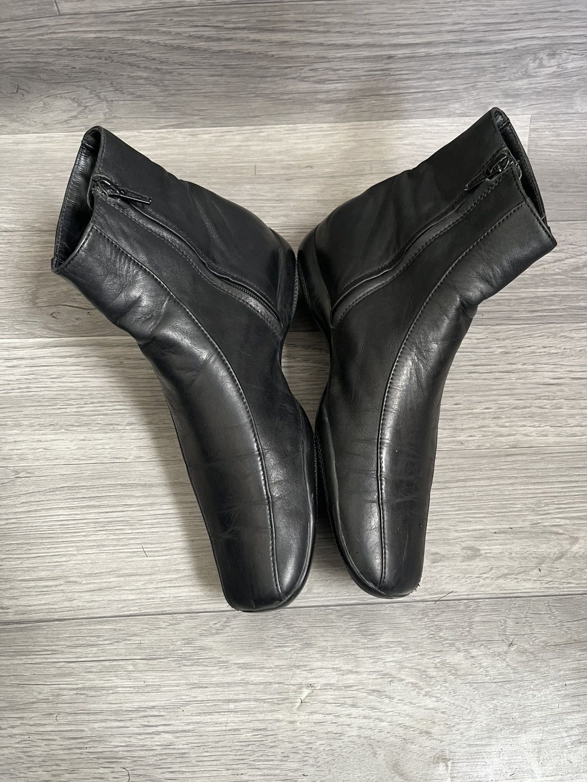Prada Prada linea rossa chelsea short ankle boots Y2k sz 38 Size US 8 / IT 38 - 8 Thumbnail