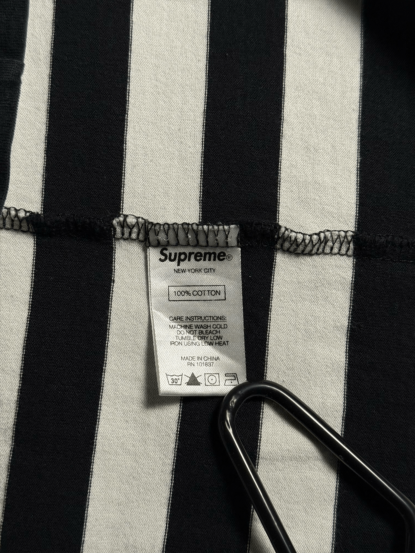 Supreme Supreme flags "White Stripe" long sleeve t-shirt Size US M / EU 48-50 / 2 - 4 Thumbnail