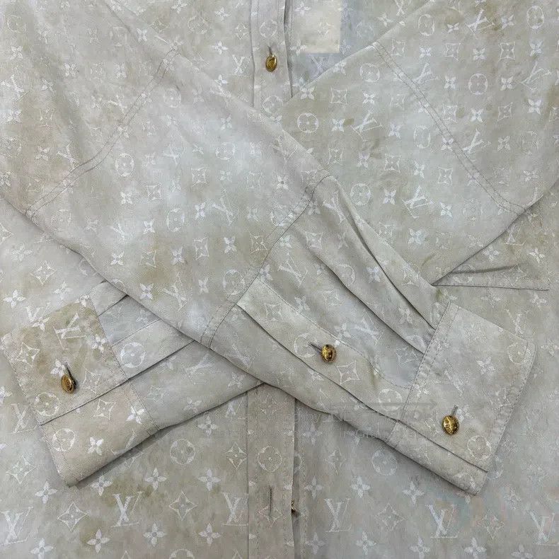 Louis Vuitton Louis Vuitton Tie-dyed khaki full logo mulberry silk shirt Size XS / US 0-2 / IT 36-38 - 6 Thumbnail