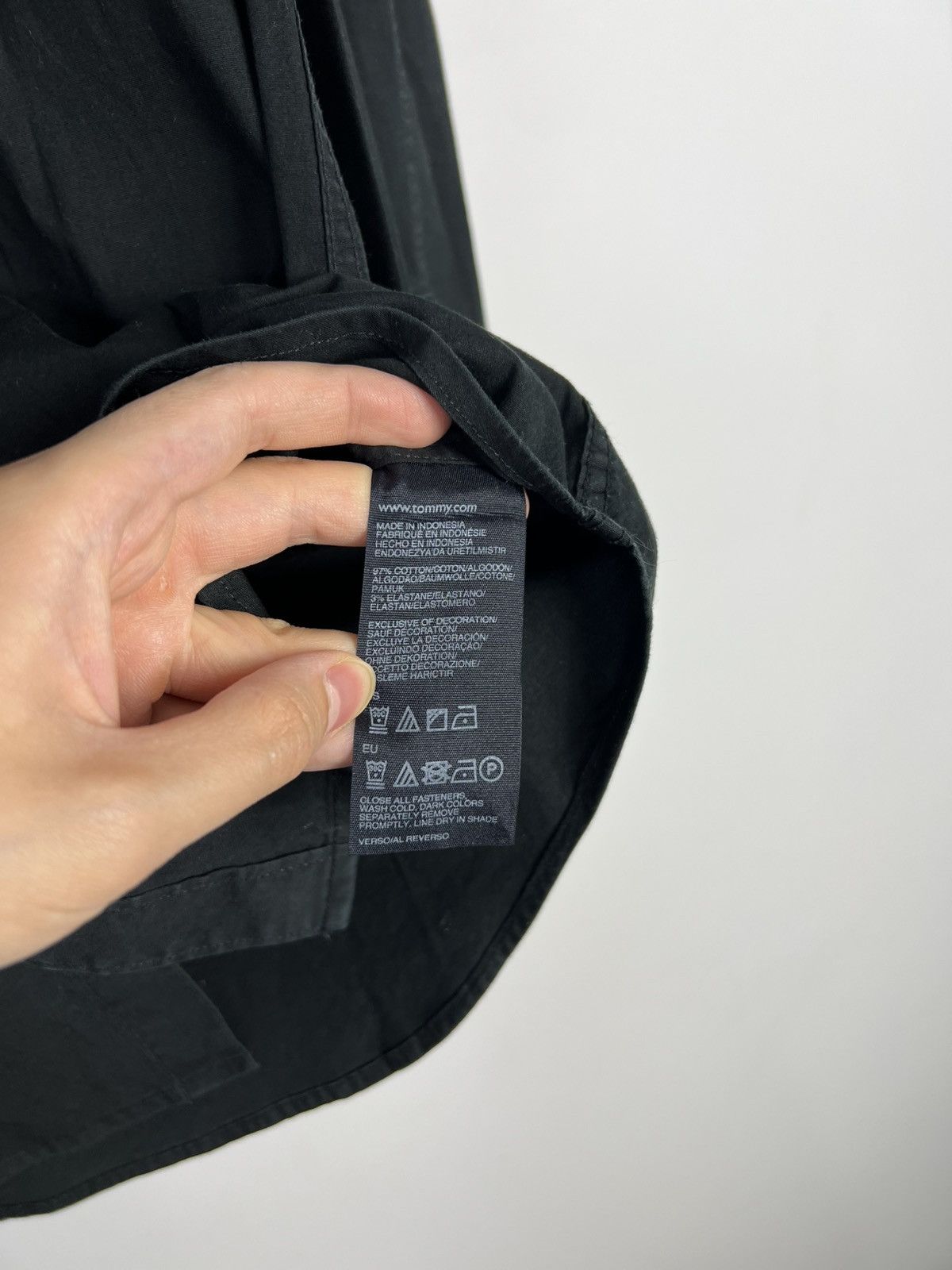 Tommy Hilfiger Black Shirt Tommy Hilfiger Denim Small Logo Size US M / EU 48-50 / 2 - 3 Thumbnail