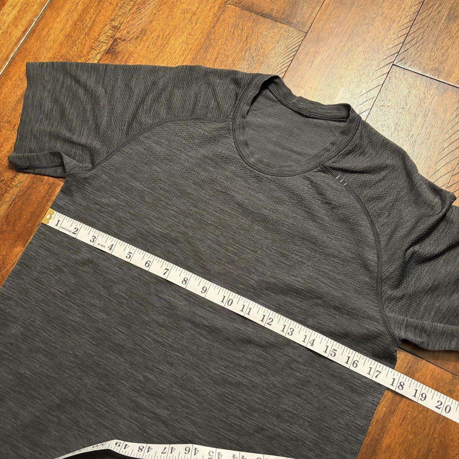 Lululemon Lululemon Shirt Mens Small Tech Short Sleeve Performance Size US S / EU 44-46 / 1 - 7 Thumbnail