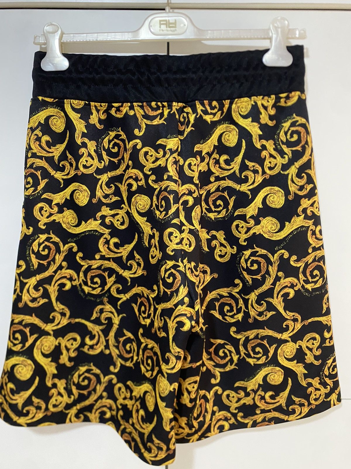Versace Jeans Couture Versace Jeans Culture Sketch Print Triacetate Shorts S, new. Size 27" / US 4 / IT 40 - 8 Thumbnail
