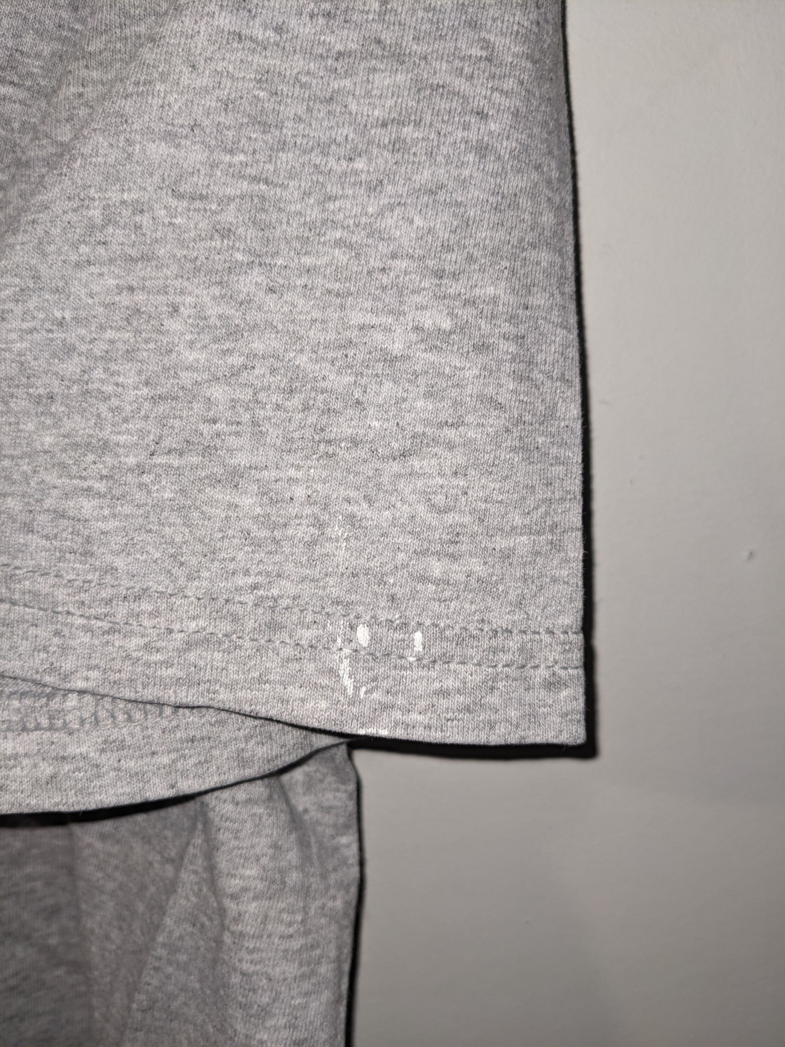 Nike Vintage Y2K Nike Mini Swoosh Essential Blank Medium T-Shirt Size US M / EU 48-50 / 2 - 4 Thumbnail